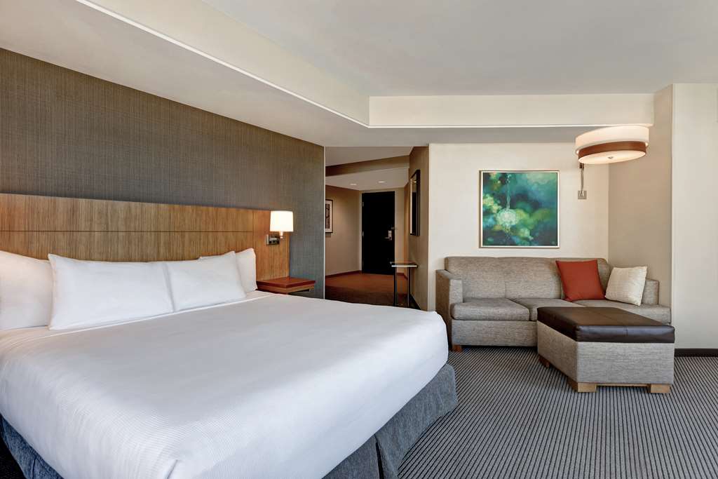 Hyatt Place Bloomington Normal - photo 15