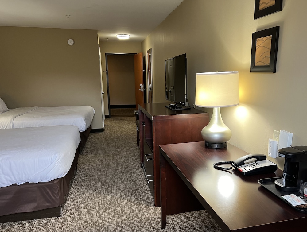 Days Inn & Suites by Wyndham Manheim Lebanon - photo 10