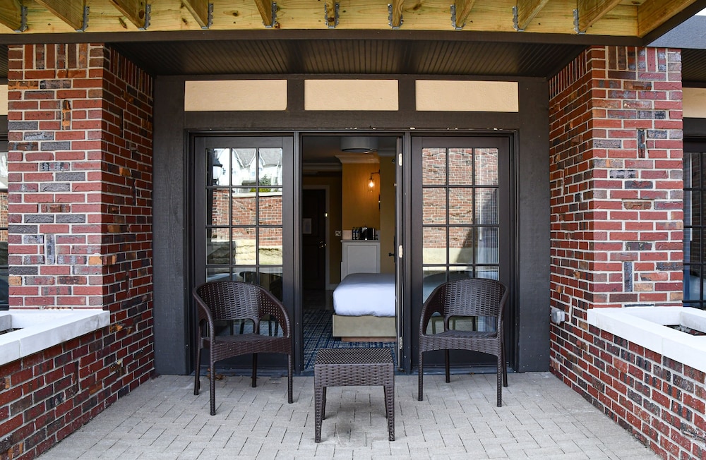 The St. Clair Inn - photo 39