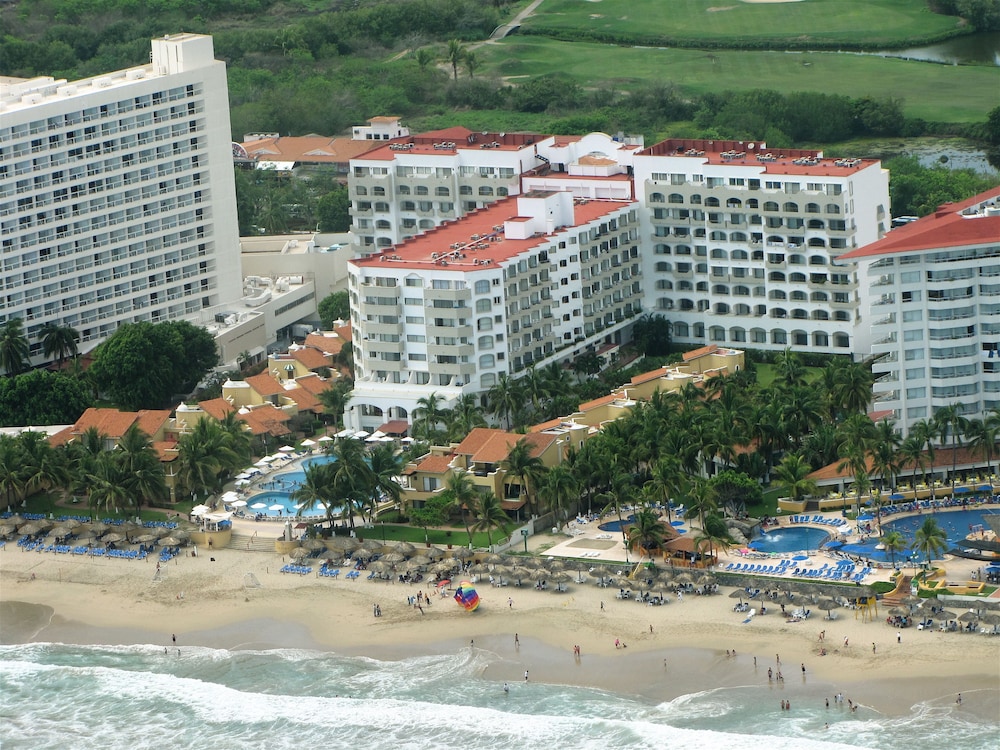Aca Suites Ixtapa - carbon neutral hotel in Ixtapa