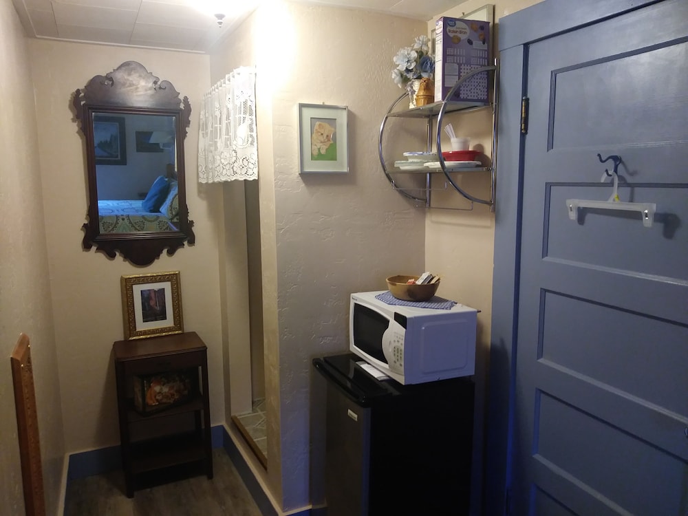 Historic Smith Hotel B&B - photo 6