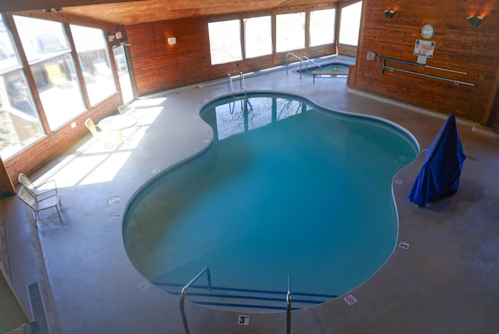 Cedar Motor Inn - photo 24