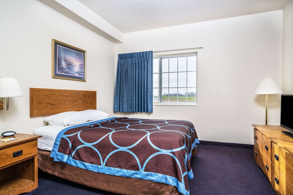 Super 8 by Wyndham Neillsville WI - photo 18