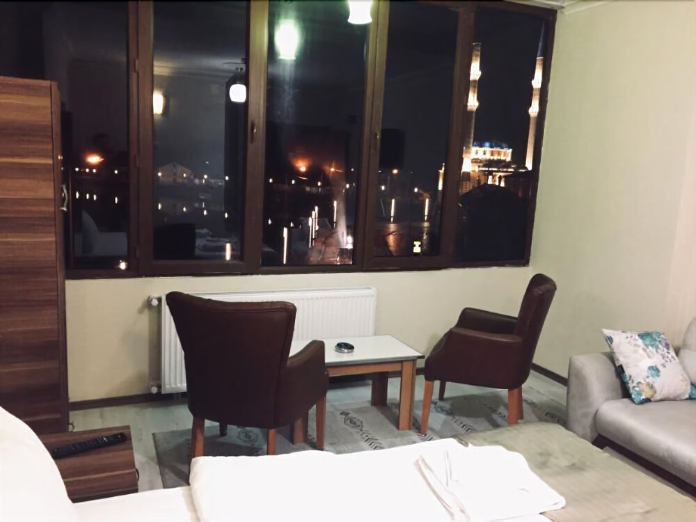 Grand Uzungol Hotel — Caykara — photo 3