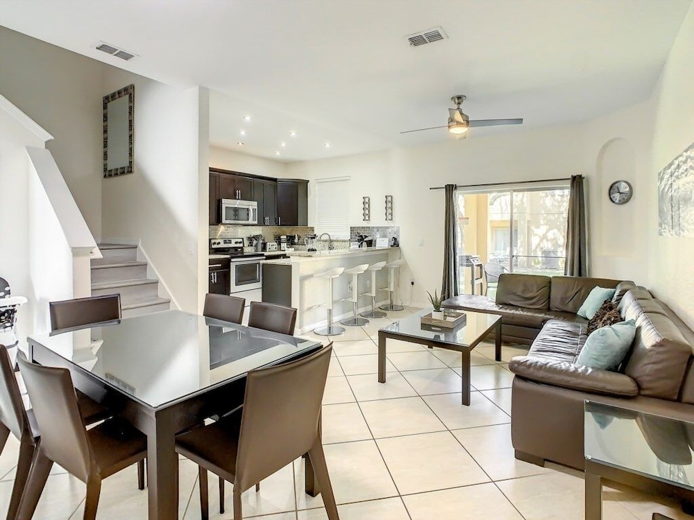 New 4 Bed Regal Palms Resort - photo 18