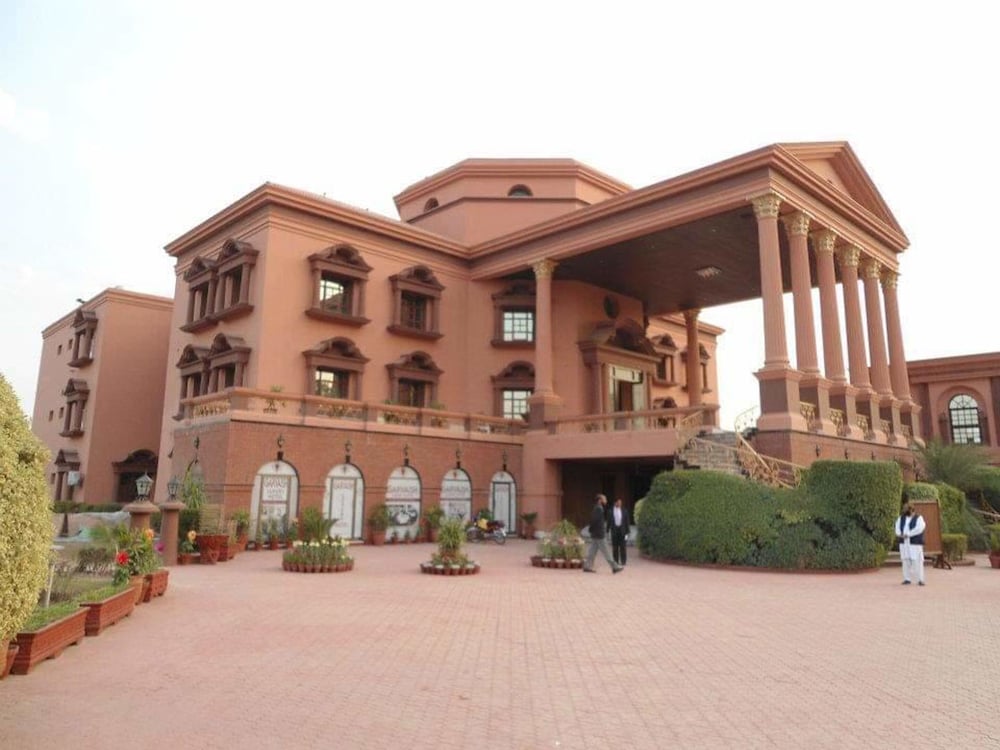 Garvaish Luxury Hotel in Faisalabad, Pakistan