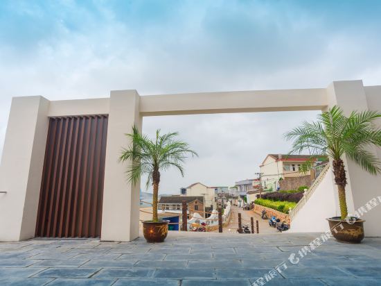 Yiyezhou Fisherman Gueshouse in Caiyuan, People's Republic of China