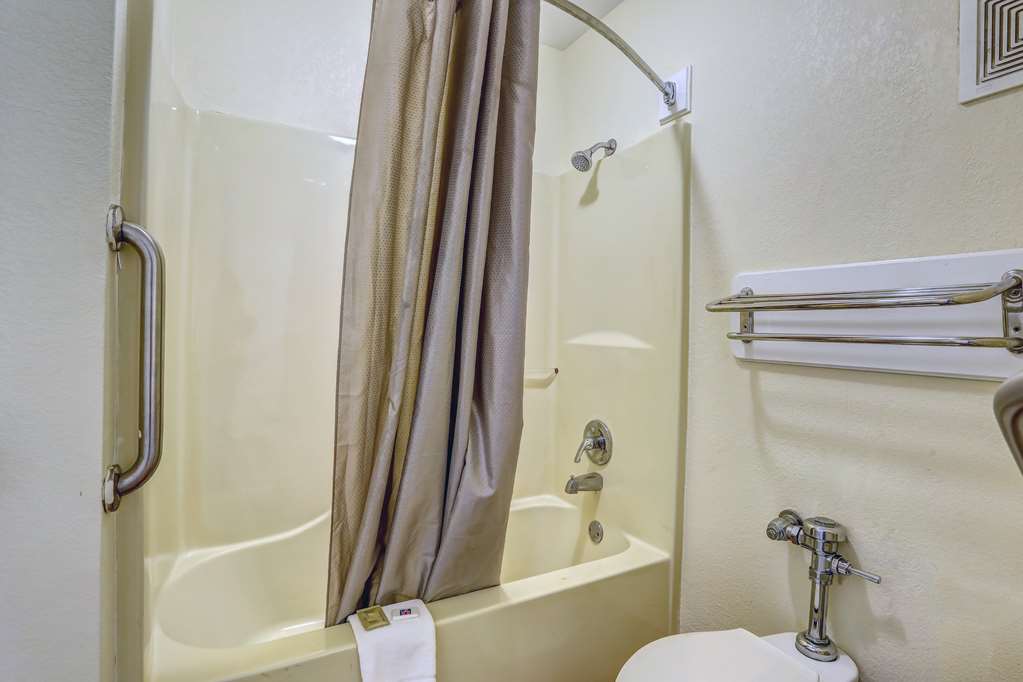 Motel 6 Dickson TN - photo 38
