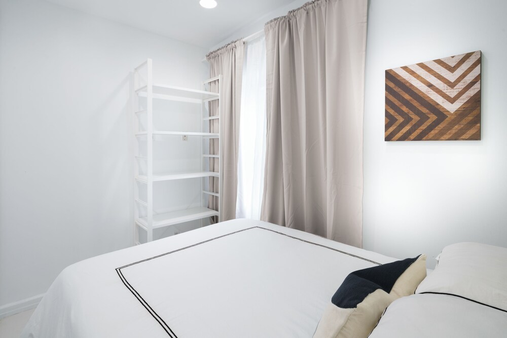 United Nations Apartment Hotel - photo 8