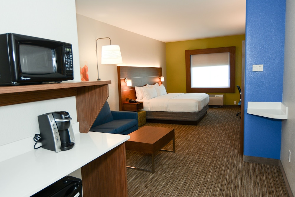 Holiday Inn Express & Suites New Boston by IHG - photo 15