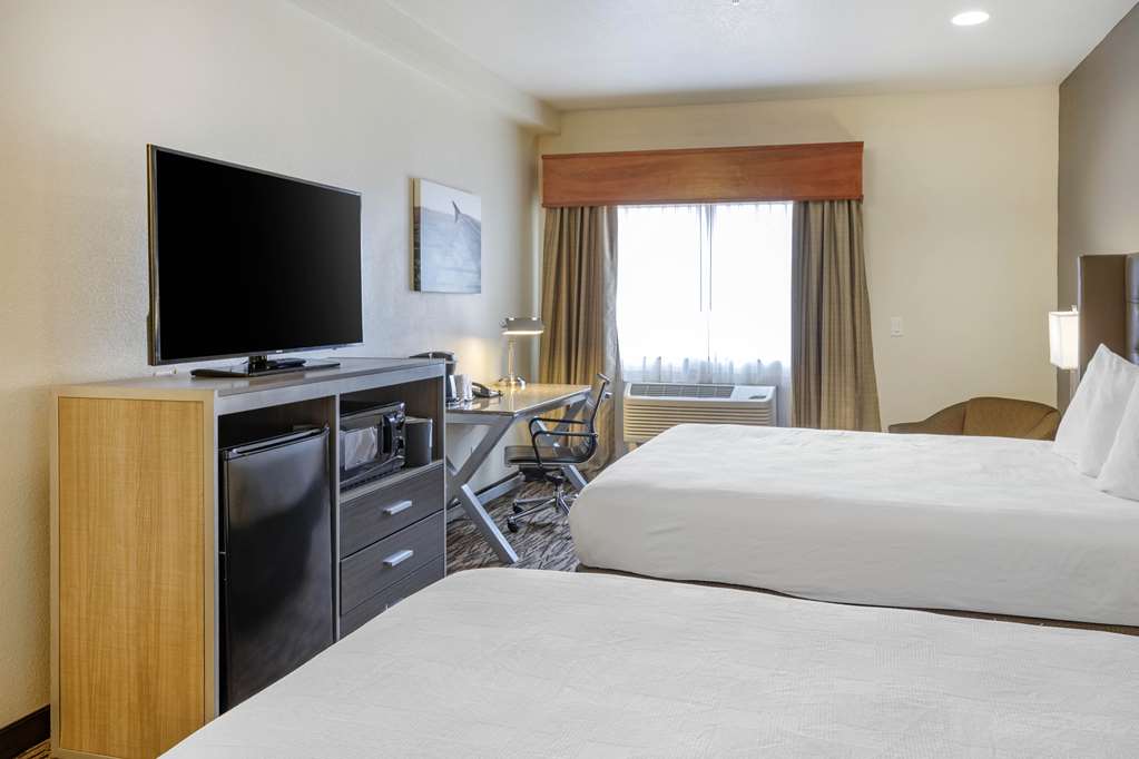Best Western Plus Peppertree Airport Inn - photo 6