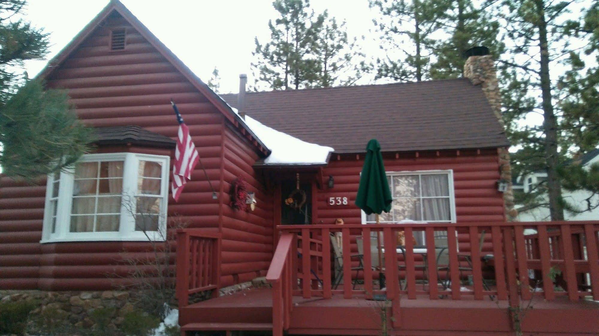 Wanita's Retreat - carbon neutral hotel in Big Bear Lake