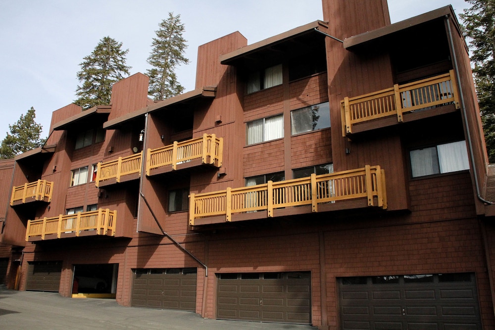 Mammoth Ski & Racquet Club - photo 66
