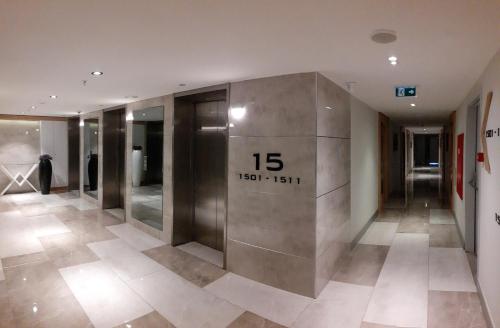 Only Front Sea View No Side View Wonderful Panorama High Floor Location Guarantee