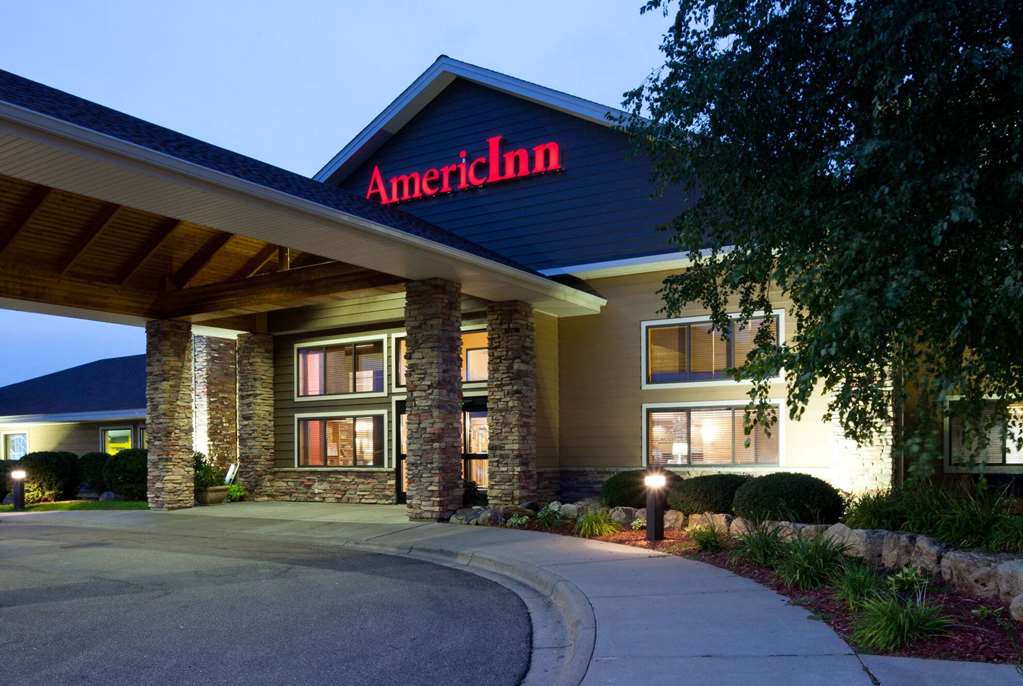 AmericInn by Wyndham Shakopee Near Canterbury Park - photo 2