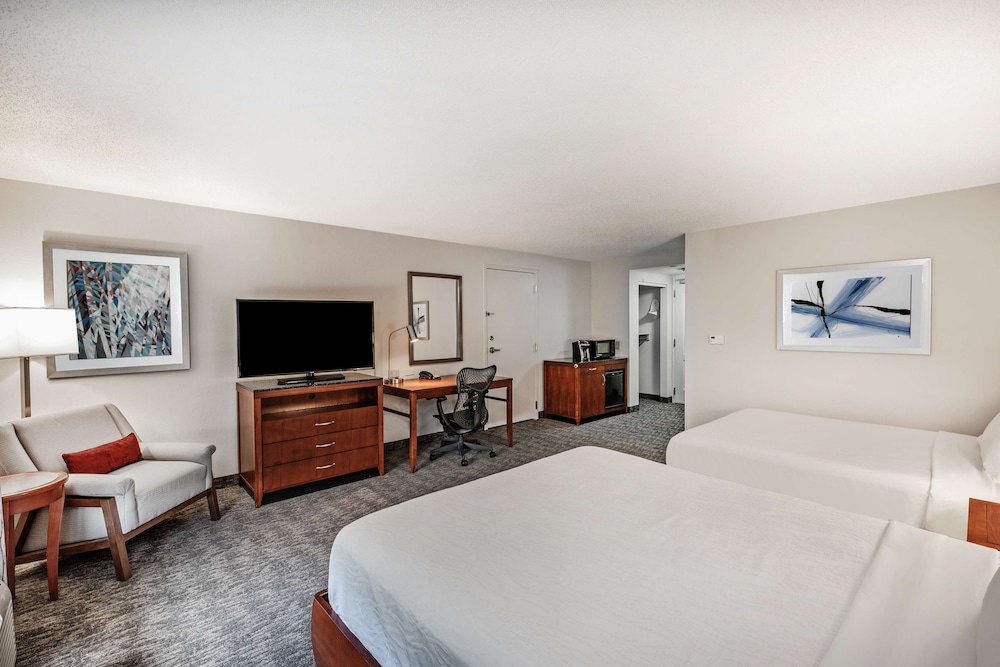 Hilton Garden Inn Aiken - photo 11