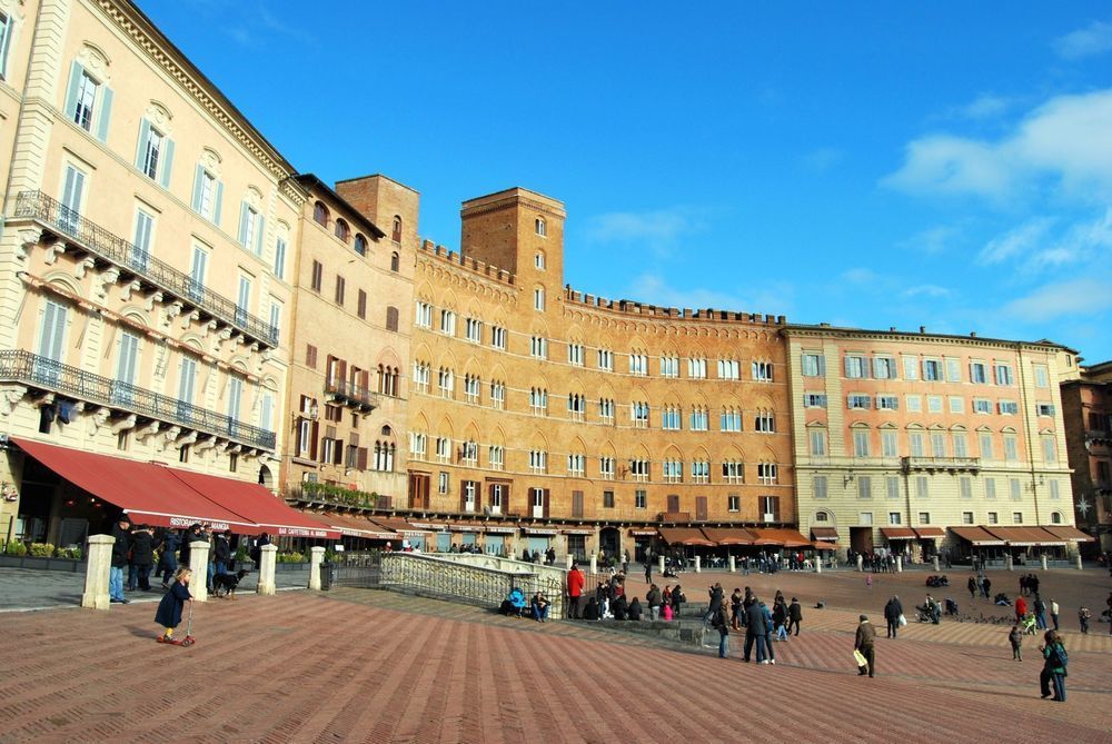Piazza Del Campo — Siena