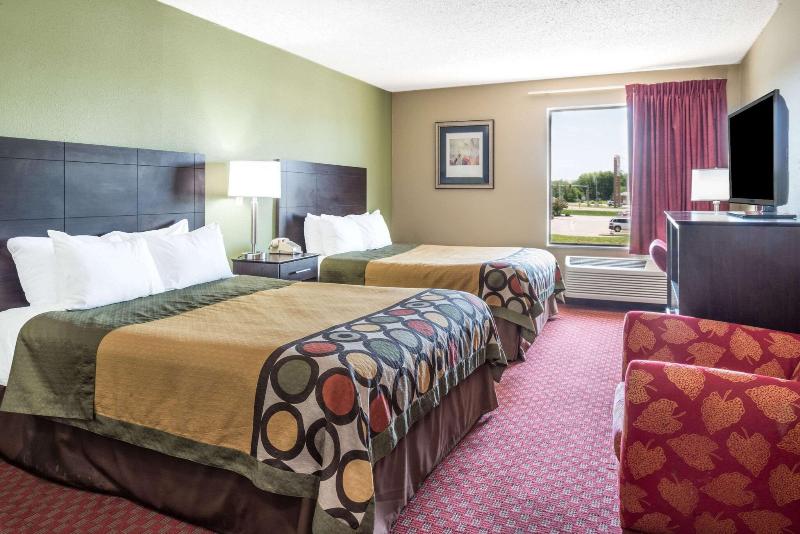Super 8 by Wyndham Troy IL St. Louis Area - photo 6