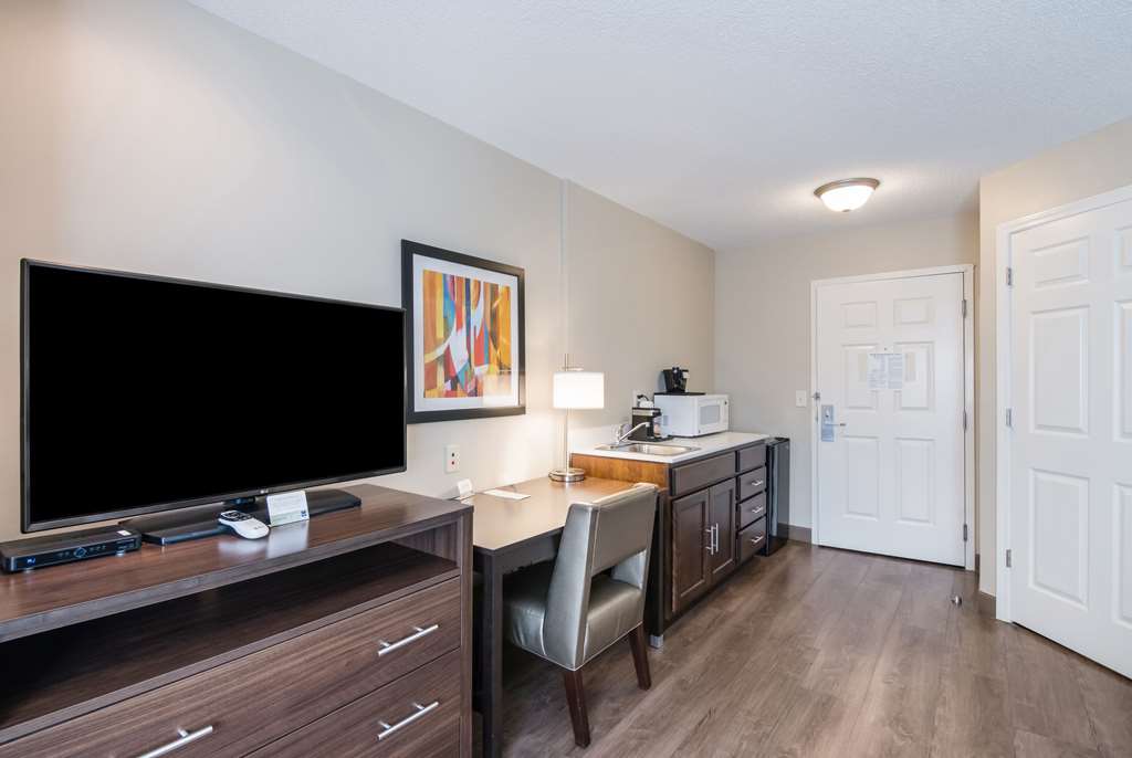 Sleep Inn & Suites Columbus near Fort Benning - photo 12