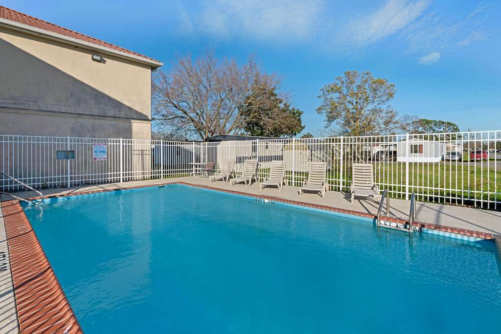 La Quinta Inn & Suites by Wyndham Morgan City - photo 9