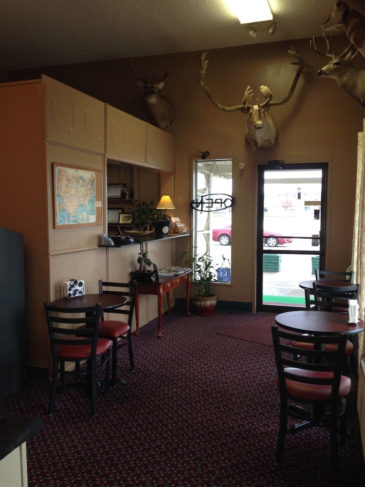 Mobridge Kountry Inn - photo 17