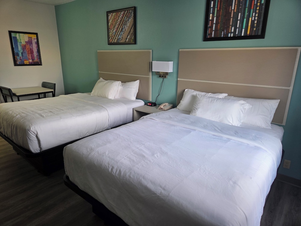MainStay Suites LeClaire Quad Cities - photo 10