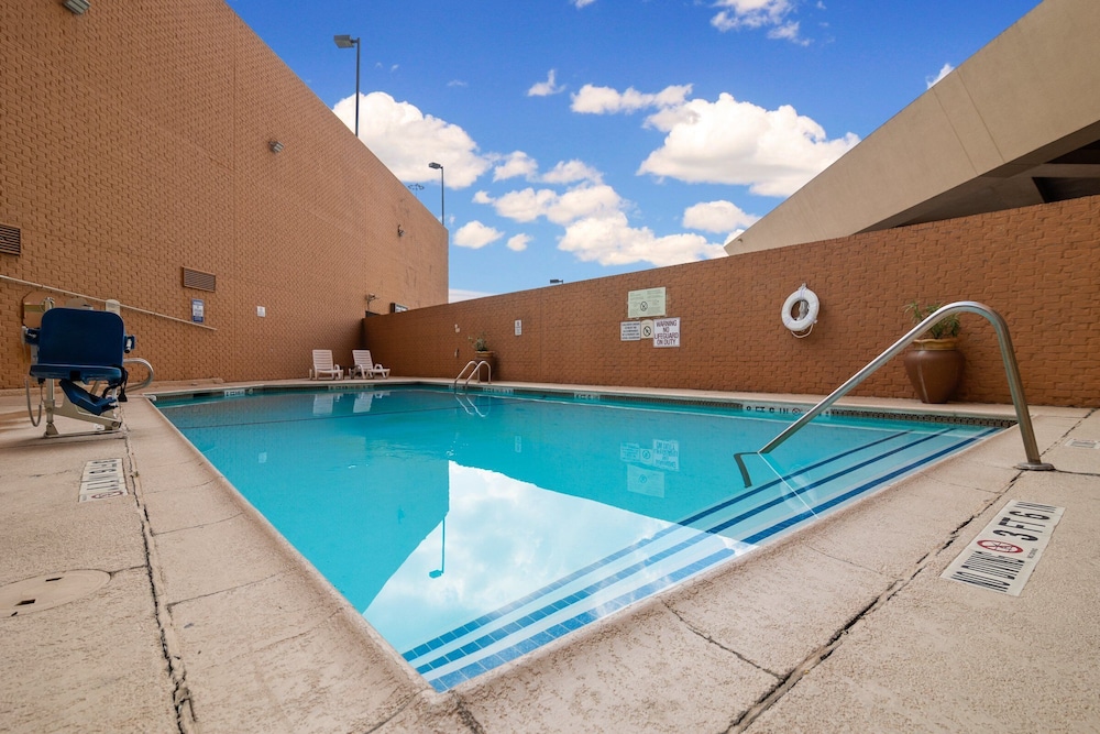 Crowne Plaza Houston Med Ctr Galleria Area by IHG - photo 43