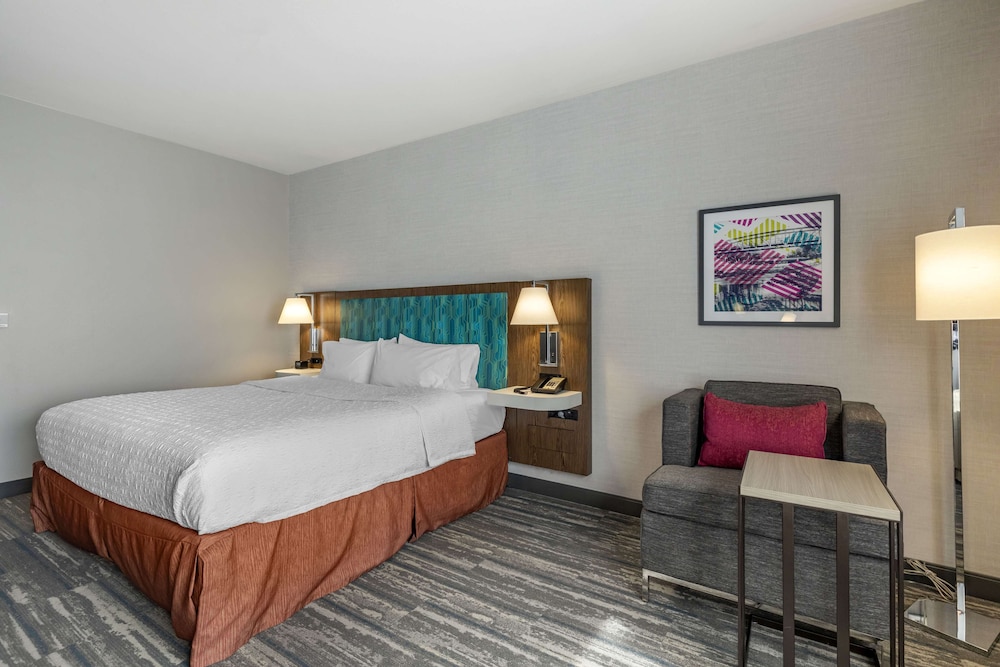 Hampton Inn Ft Collins - photo 9