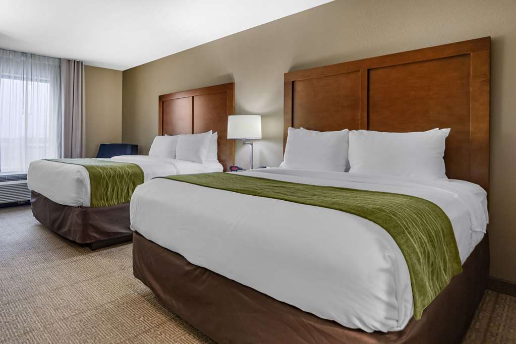 Comfort Inn & Suites Avera Southwest - photo 12