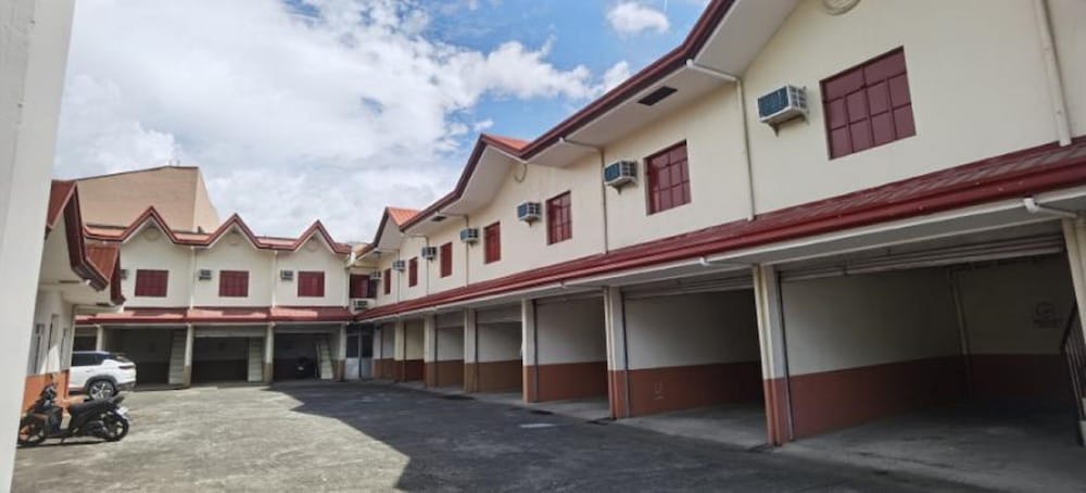 Ridge Park Hotel in San Pablo, Philippines