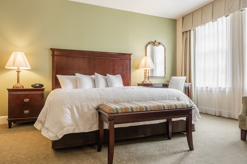 Hampton Inn & Suites Birmingham Downtown Tutwiler - photo 9