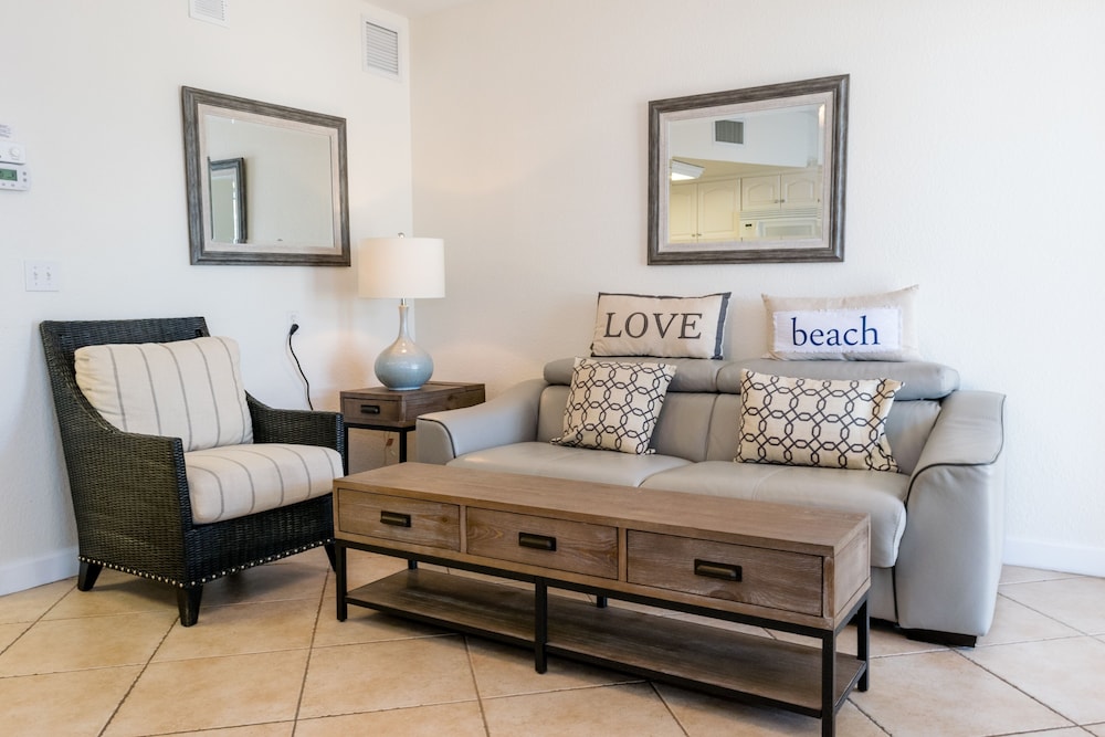 Beach House Resort 3 by RedAwning - photo 9