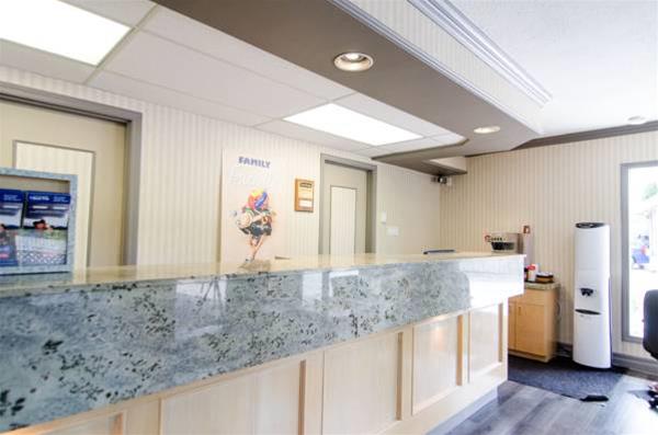 Travelodge Vancouver Lions Gate