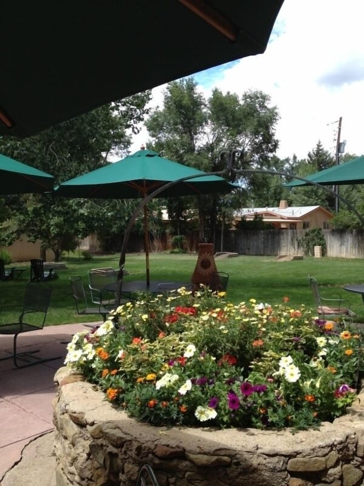 El Pueblo Lodge - photo 49