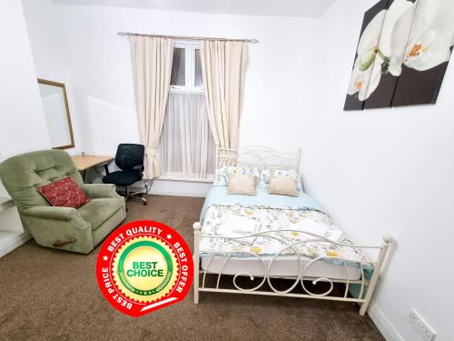 Spacious Apartment Near Rochdale Centre Train Tram Bus Free Parking Fast Wi Fi — 4-Star Luxury Hotel in Rochdale, United Kingdom