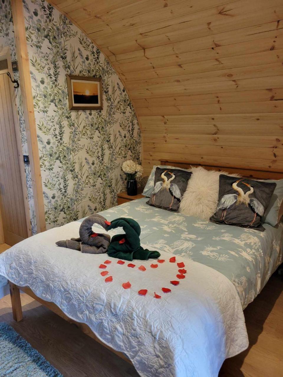 The Galloway Steading The Herons Nest secure garden and with Hot Tub and Fire Pit in Newton Stewart, United Kingdom