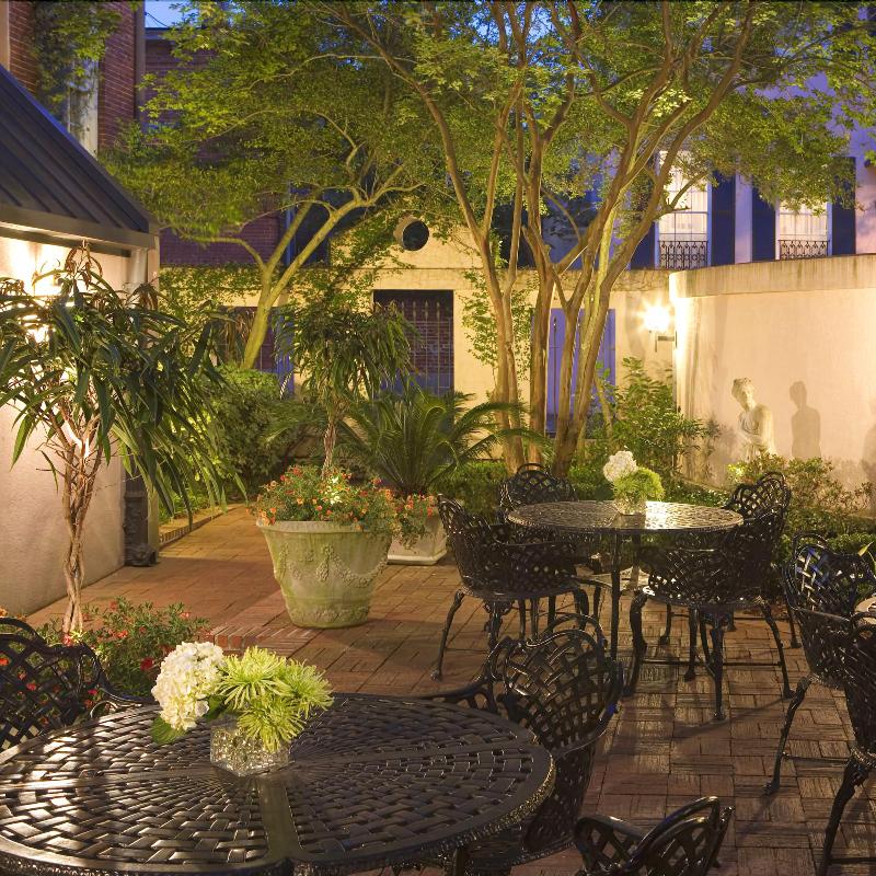 The Presidents Quarters Inn - photo 2