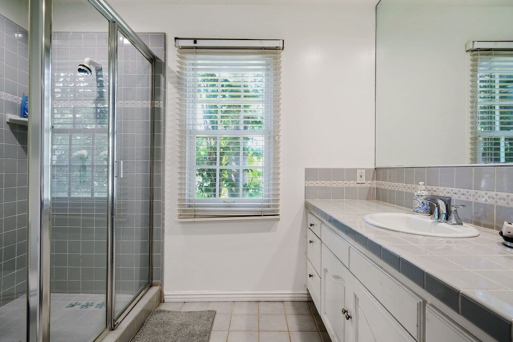 Hollywood Hills Upscale - photo 5