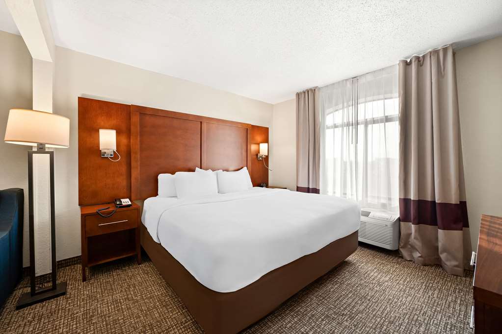 Comfort Inn & Suites Decatur Forsyth - photo 9