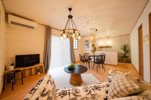 Casa Viaggio — 4-Star Luxury Hotel in Uruma, Japan