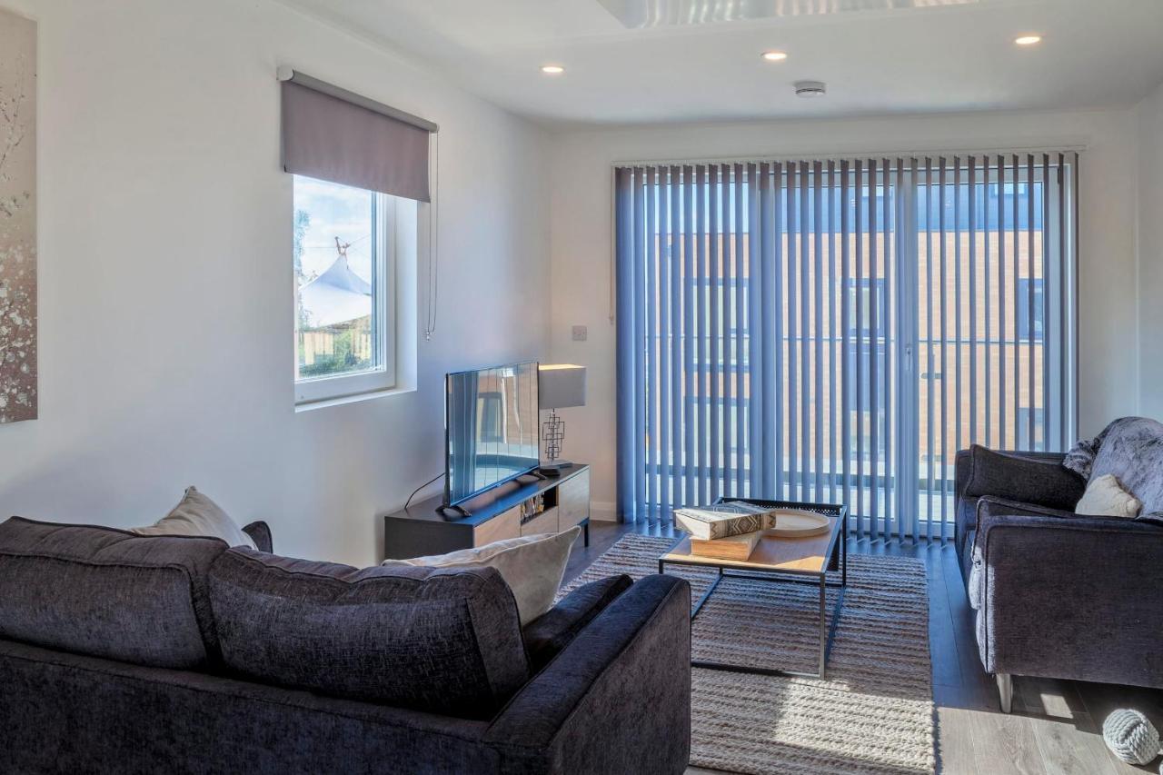 Modern 1 Bedroom Apartment in Ashford — 4-Star Luxury Hotel in Ashford, United Kingdom