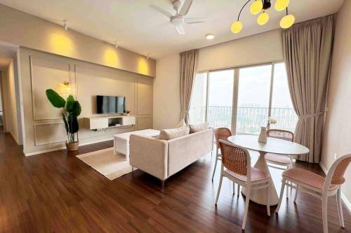UNA Residence By Feel Home Malaysia opposite Sunway Velocity Mall — 4-Star Luxury Hotel in Kuala Lumpur, Malaysia