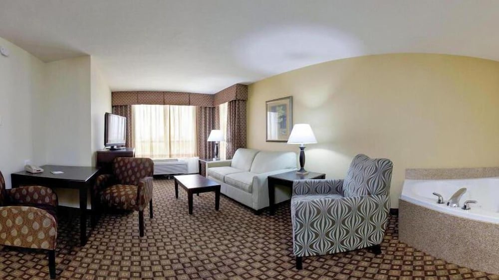 Holiday Inn Quincy East by IHG - photo 15