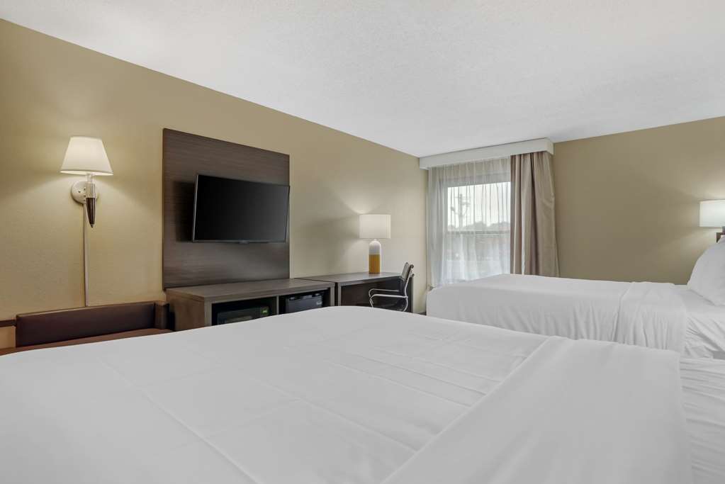 Comfort Inn Opelika Auburn - photo 12