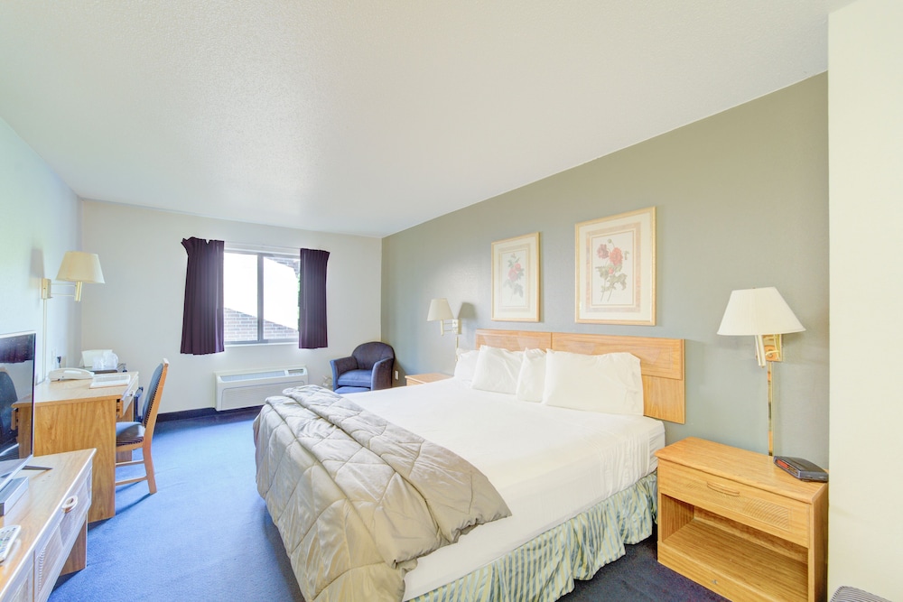 Capital O Amerihost Inn and Suites Fulton Hwy 54 MO - photo 15