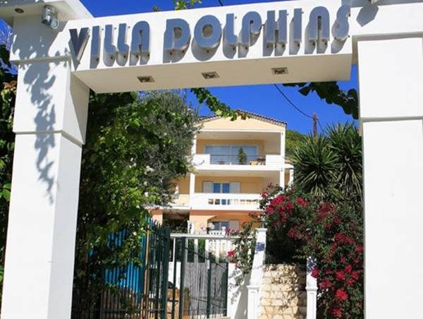 Villa Dolphins — 4-Star Luxury Hotel in Poros, Greece