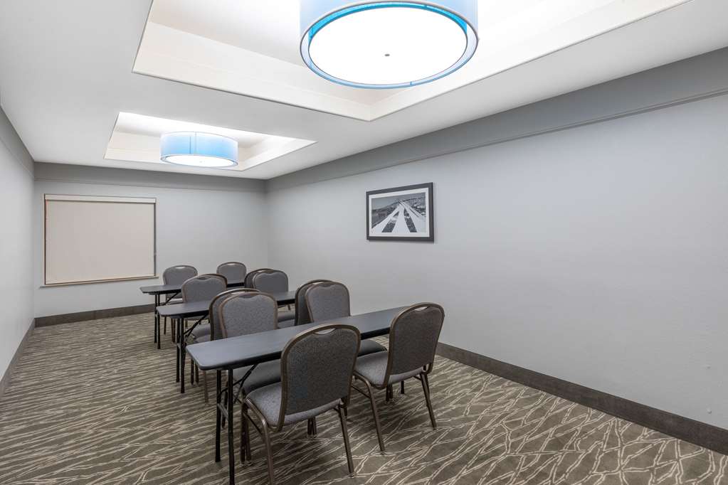 La Quinta Inn & Suites by Wyndham Port Lavaca - photo 29