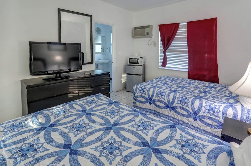 Richard's Motel - photo 8