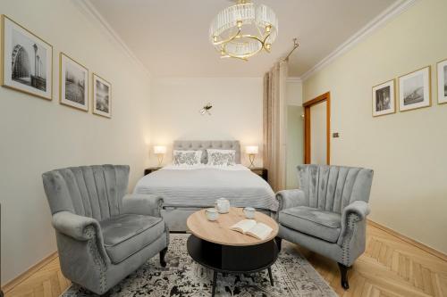 Przestronne Studio Blisko Starego Miasta by Noclegi Renters — 4-Star Luxury Hotel in Wroclaw, Poland