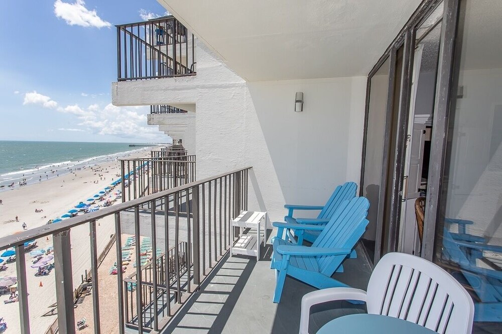 Royal Garden Resort 705 2 Bedroom Condo by RedAwning - photo 28